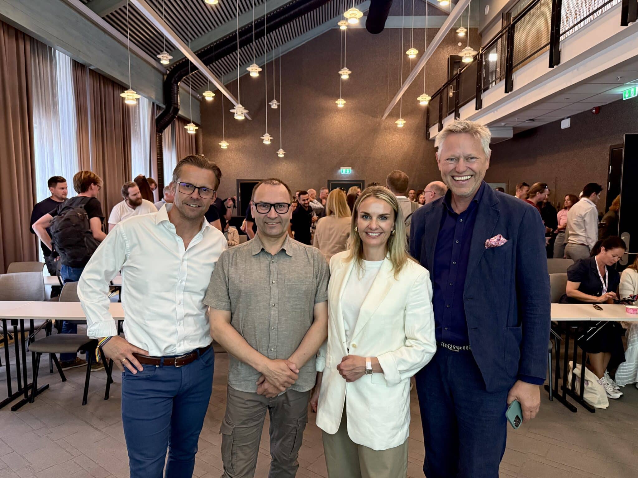 Pål André Låhne, Raymond Utsi, Lene Diesen i Netnordic og Pål Wien Espen i IKT-Norge.