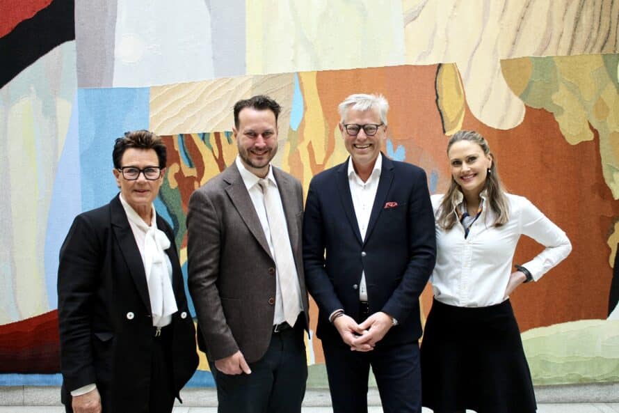 Bilde av Ingunn Foss (H), justiskomiteens leder Helge Andre Njåstad (Frp), Pål Wien Espen (IKT-Norge) og Ingvild Wetrhus Thorsvik (V).